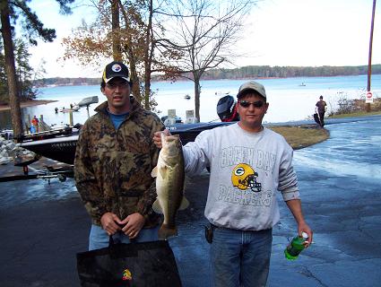 Matzuo & Chuck 2nd place big fish.JPG