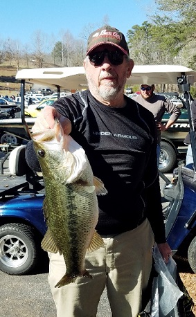 Tidwell with 4.5 lber.jpg