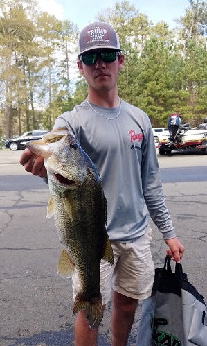 Davis & Davis with a nice 4.71 lber.jpg