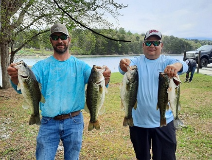 Craig & Howell with 17.30 lbs.jpg