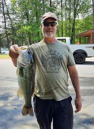 J Gibson with nice 4.6 lber.jpg