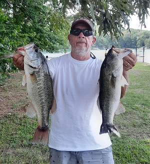 M Tidwell with 11.02 lbs.jpg