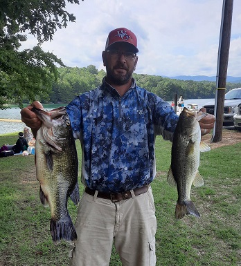 2nd & BIG BASS - J Howell with 16.56 lbs.jpg